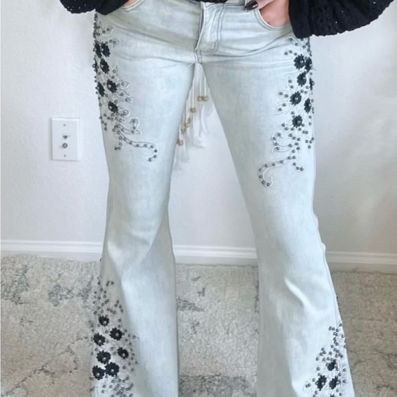 Boho Chic Bell Bottom Beaded Flares Jeans! -The”Laney Wilson”Look!HOT 🔥 - Picture 5 of 8